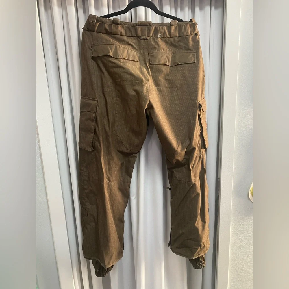 Burton Men's Snowboarding Pants - Picture 2 of 10